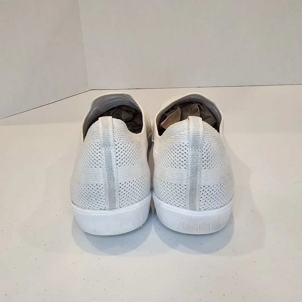 Skechers Newbury Shoe Women's Size 11 White